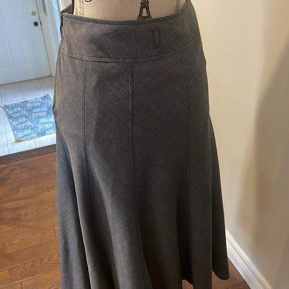 STRUCTURED MIDI SKIRT - Picture 3 of 6